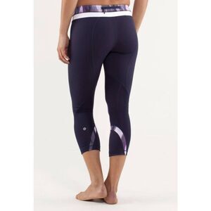 LULULEMON ATHLETICA Inspire Crop II Size 8